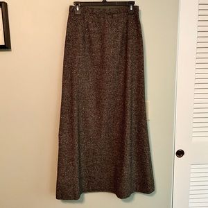 Brown-black tweed look maxi skirt, like new.